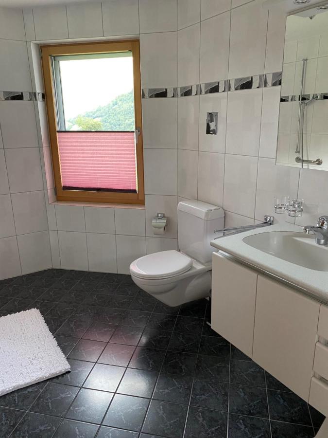 Appartement Fuer 5 Personen In Cumpadials, Inmitten Der Surselva Sumvitg
