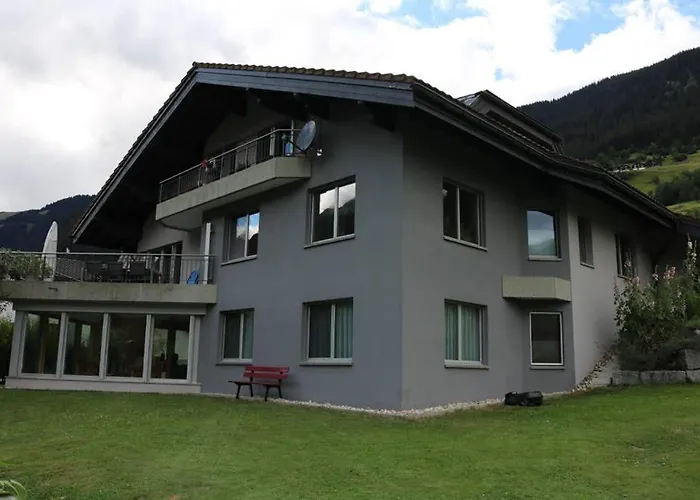 Ferienwohnung für 5 Personen in Cumpadials, inmitten der Surselva